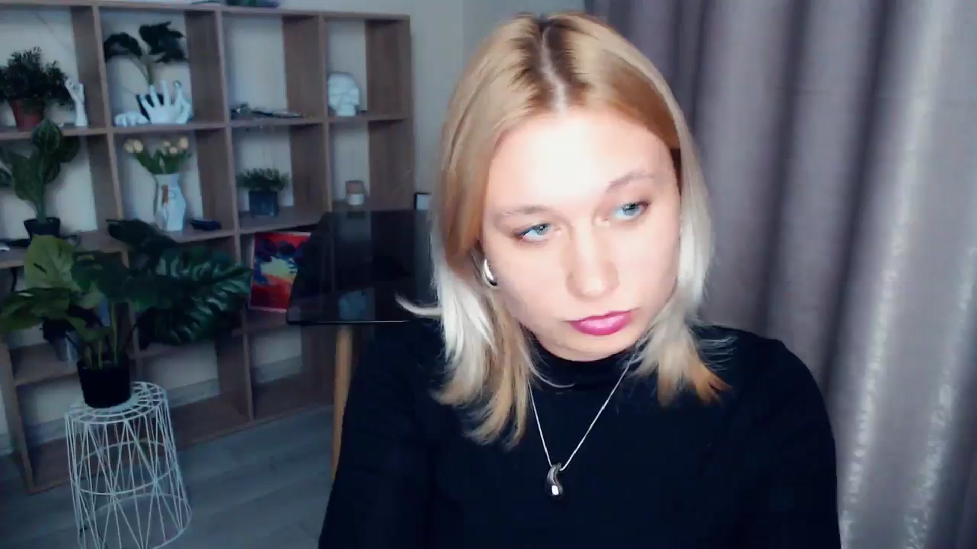 Gallery image thumbnail from Kukla_kolduna's myfreecams stream on, 04/06/2025, 17:49 image 2 of 20