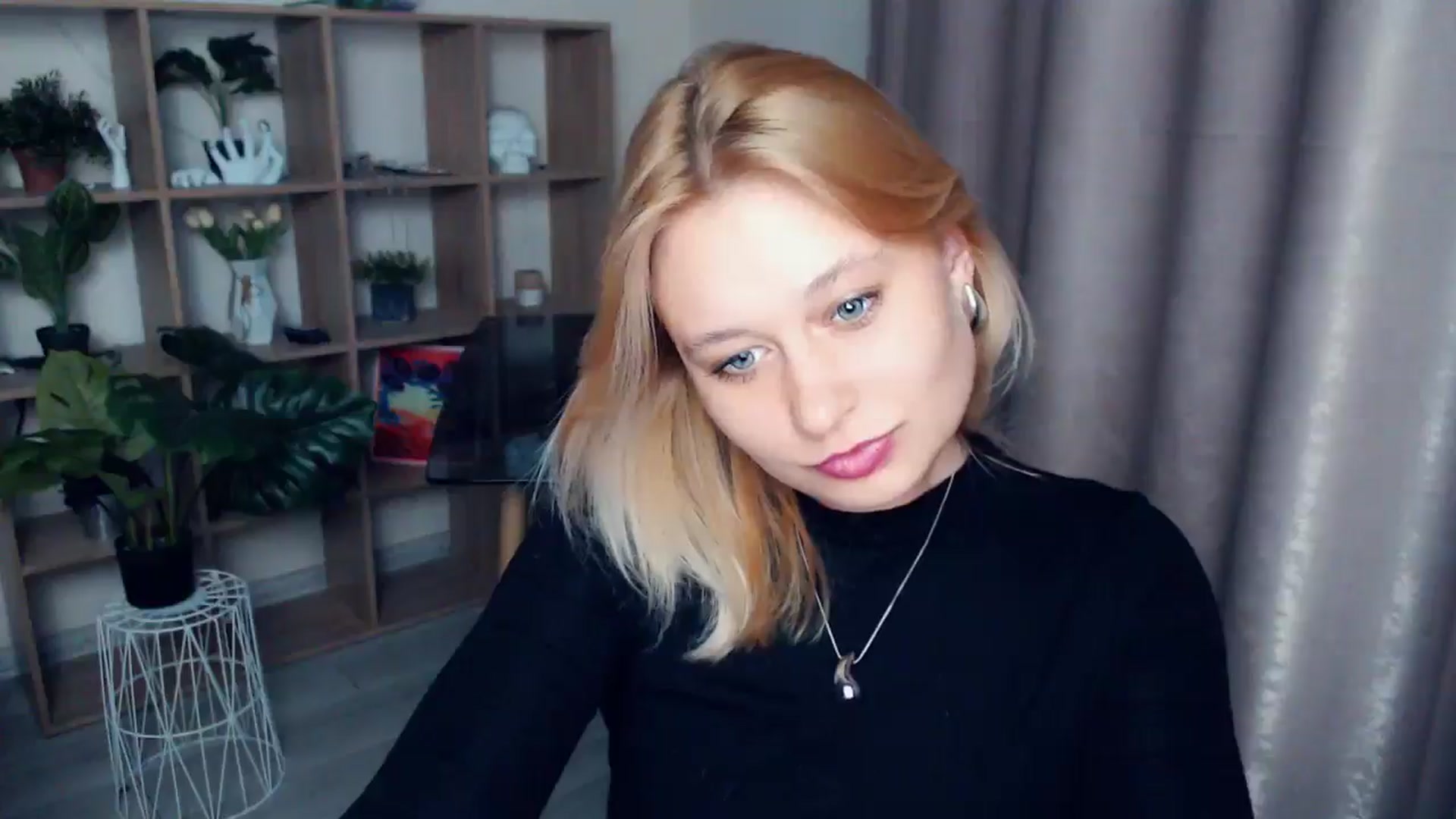 Gallery image thumbnail from Kukla_kolduna's myfreecams stream on, 04/06/2025, 17:49 image 5 of 20