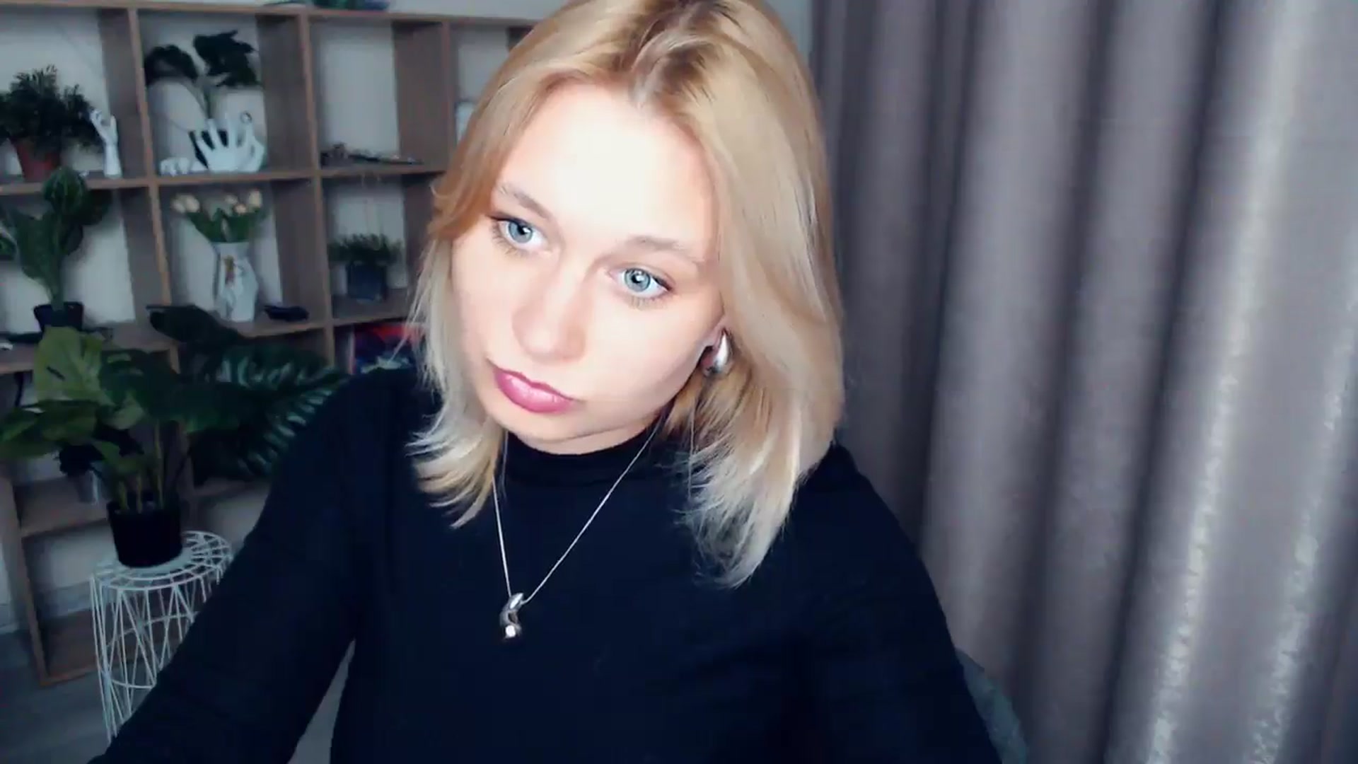 Gallery image thumbnail from Kukla_kolduna's myfreecams stream on, 04/06/2025, 17:49 image 12 of 20