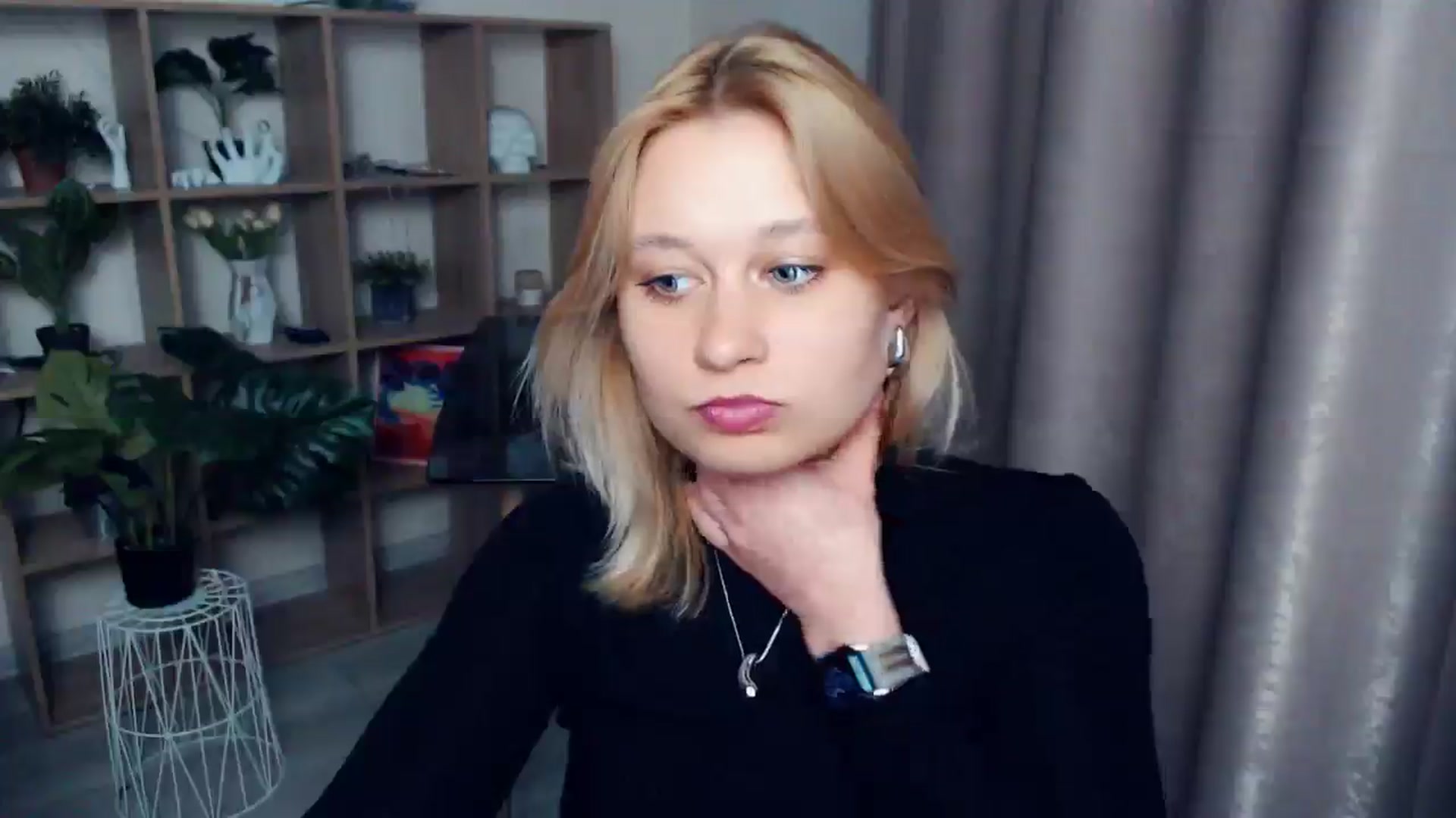 Gallery image thumbnail from Kukla_kolduna's myfreecams stream on, 04/06/2025, 17:49 image 7 of 20
