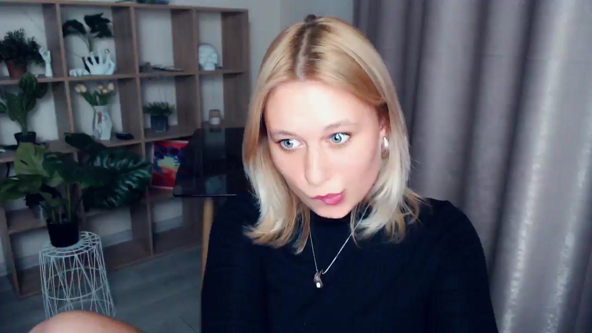 Gallery image thumbnail from Kukla_kolduna's myfreecams stream on, 04/06/2025, 17:49 image 19 of 20