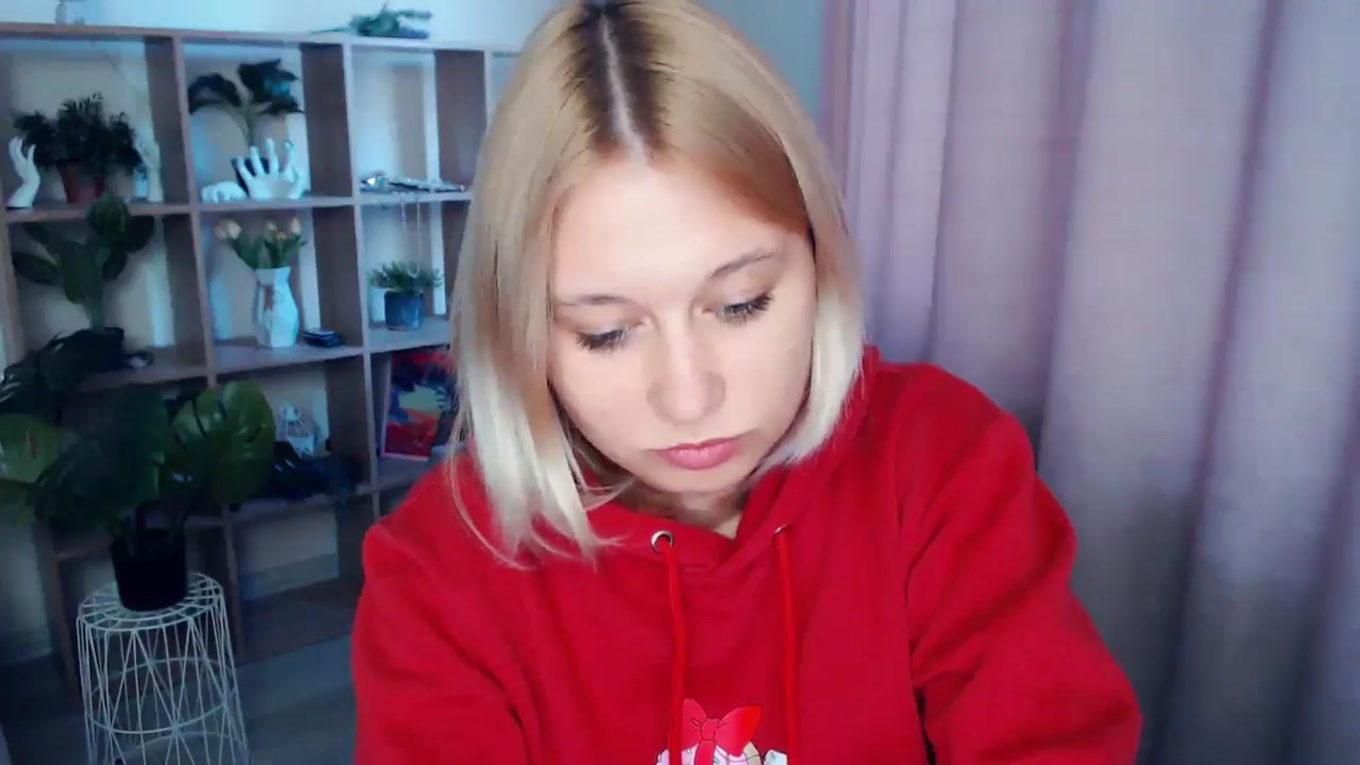 Gallery image thumbnail from Kukla_kolduna's myfreecams stream on, 04/09/2025, 16:34 image 12 of 20