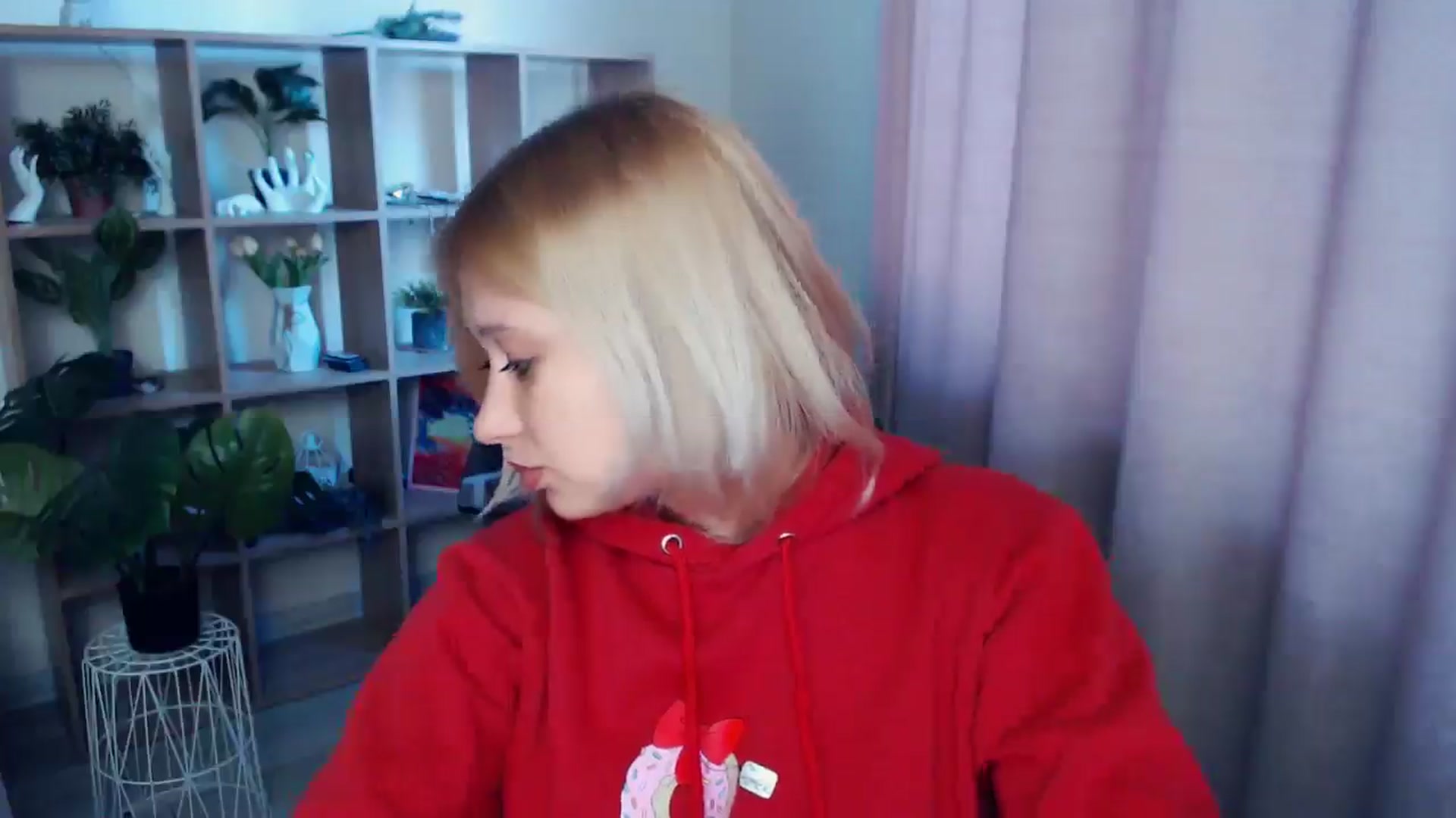 Gallery image thumbnail from Kukla_kolduna's myfreecams stream on, 04/09/2025, 16:34 image 7 of 20
