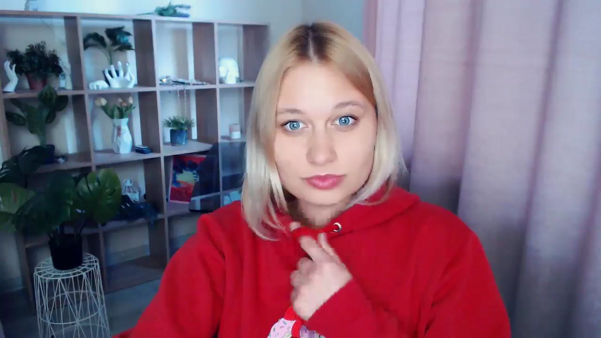 Gallery image thumbnail from Kukla_kolduna's myfreecams stream on, 04/09/2025, 16:34 image 6 of 20