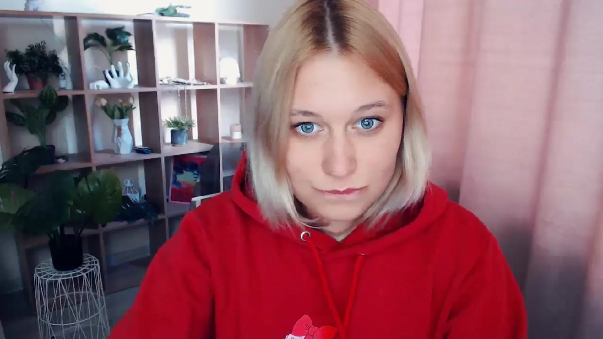 Gallery image thumbnail from Kukla_kolduna's myfreecams stream on, 04/09/2025, 16:34 image 3 of 20