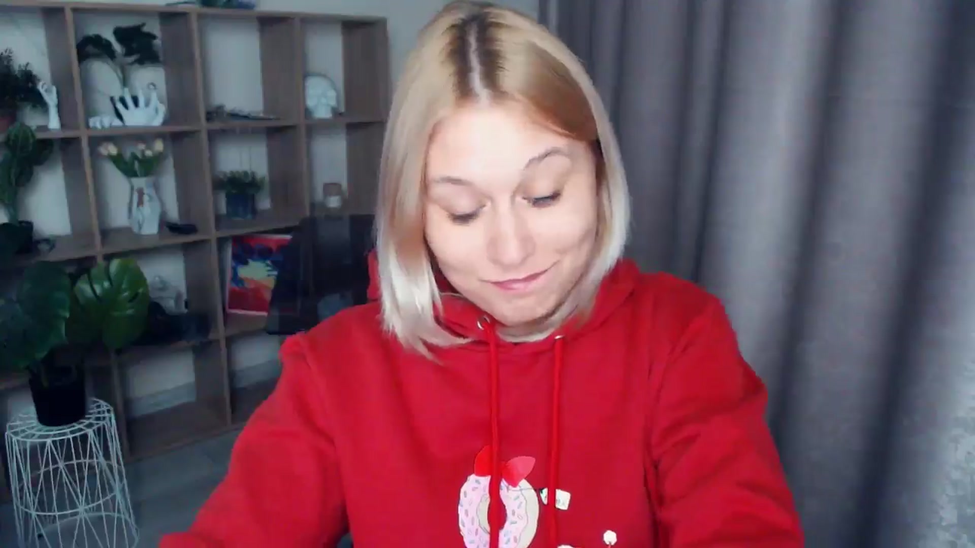 Gallery image thumbnail from Kukla_kolduna's myfreecams stream on, 04/09/2025, 18:11 image 16 of 20