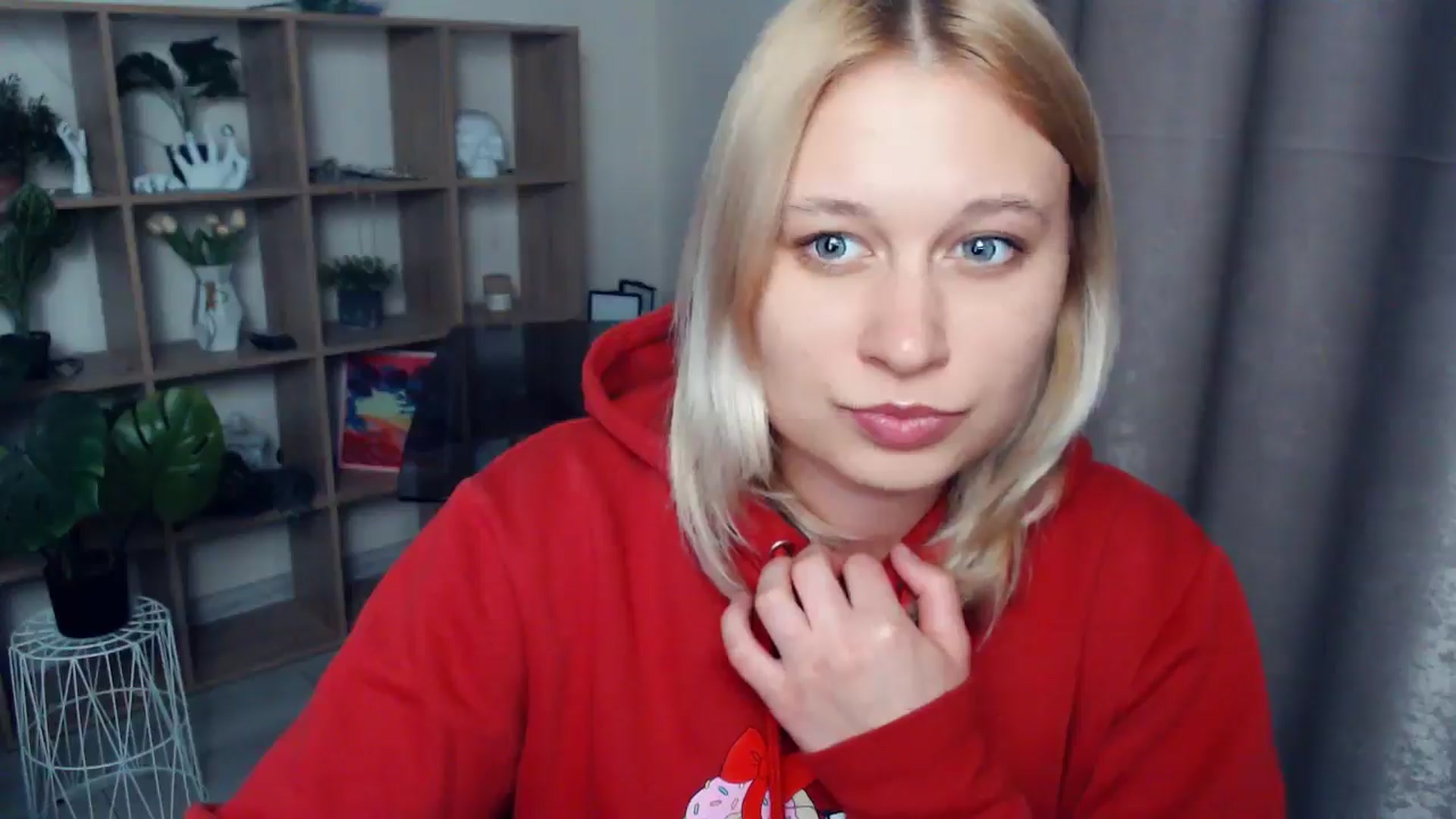 Gallery image thumbnail from Kukla_kolduna's myfreecams stream on, 04/09/2025, 18:11 image 6 of 20