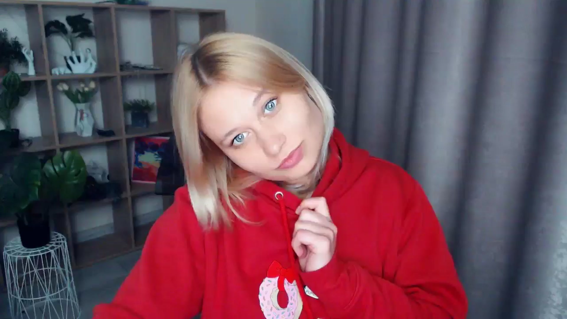 Gallery image thumbnail from Kukla_kolduna's myfreecams stream on, 04/09/2025, 18:11 image 20 of 20