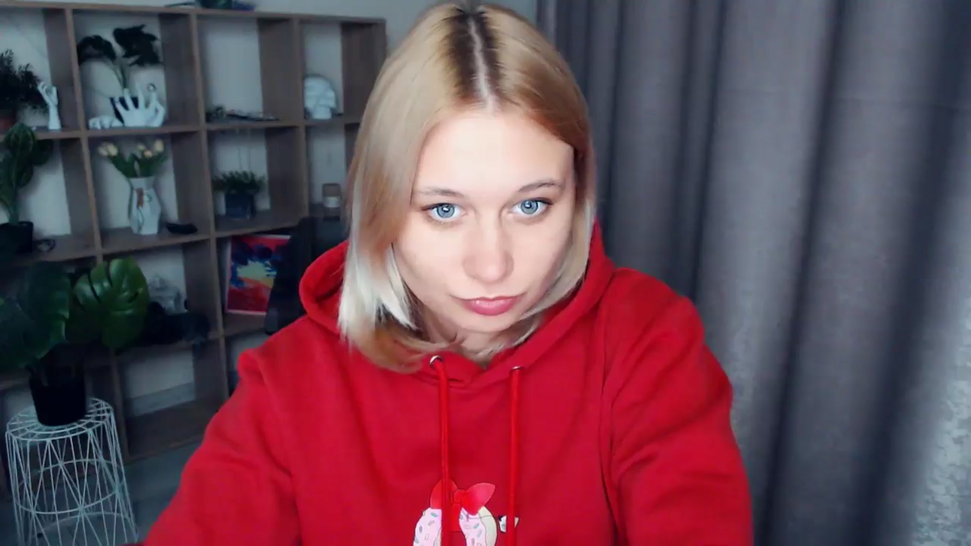 Gallery image thumbnail from Kukla_kolduna's myfreecams stream on, 04/09/2025, 18:11 image 3 of 20