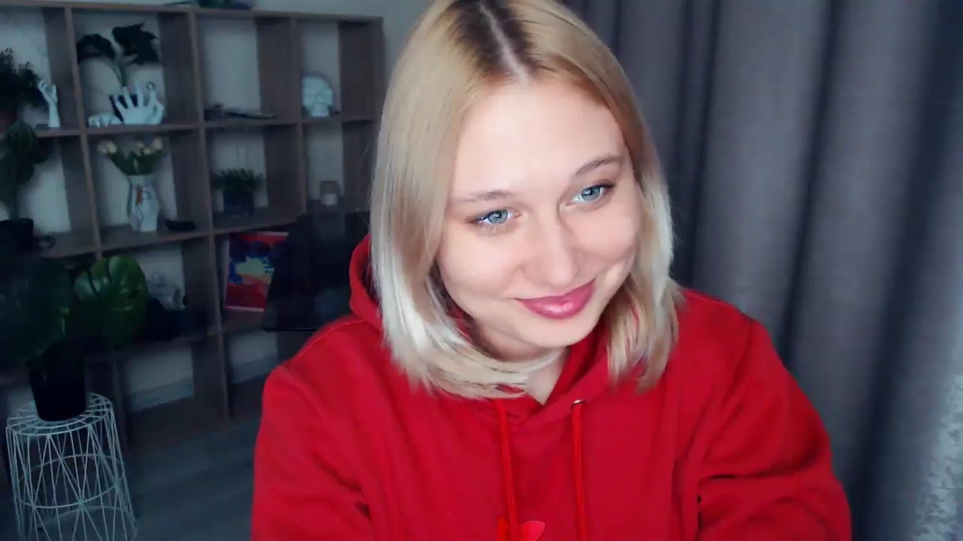 Gallery image thumbnail from Kukla_kolduna's myfreecams stream on, 04/09/2025, 18:11 image 11 of 20
