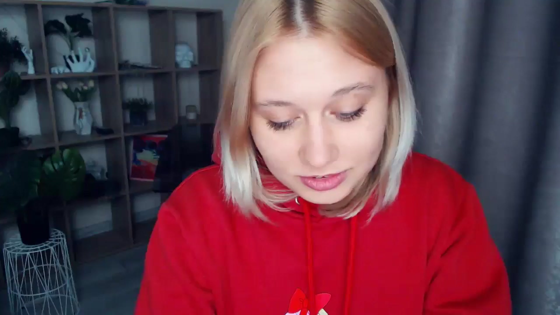 Gallery image thumbnail from Kukla_kolduna's myfreecams stream on, 04/09/2025, 18:11 image 15 of 20