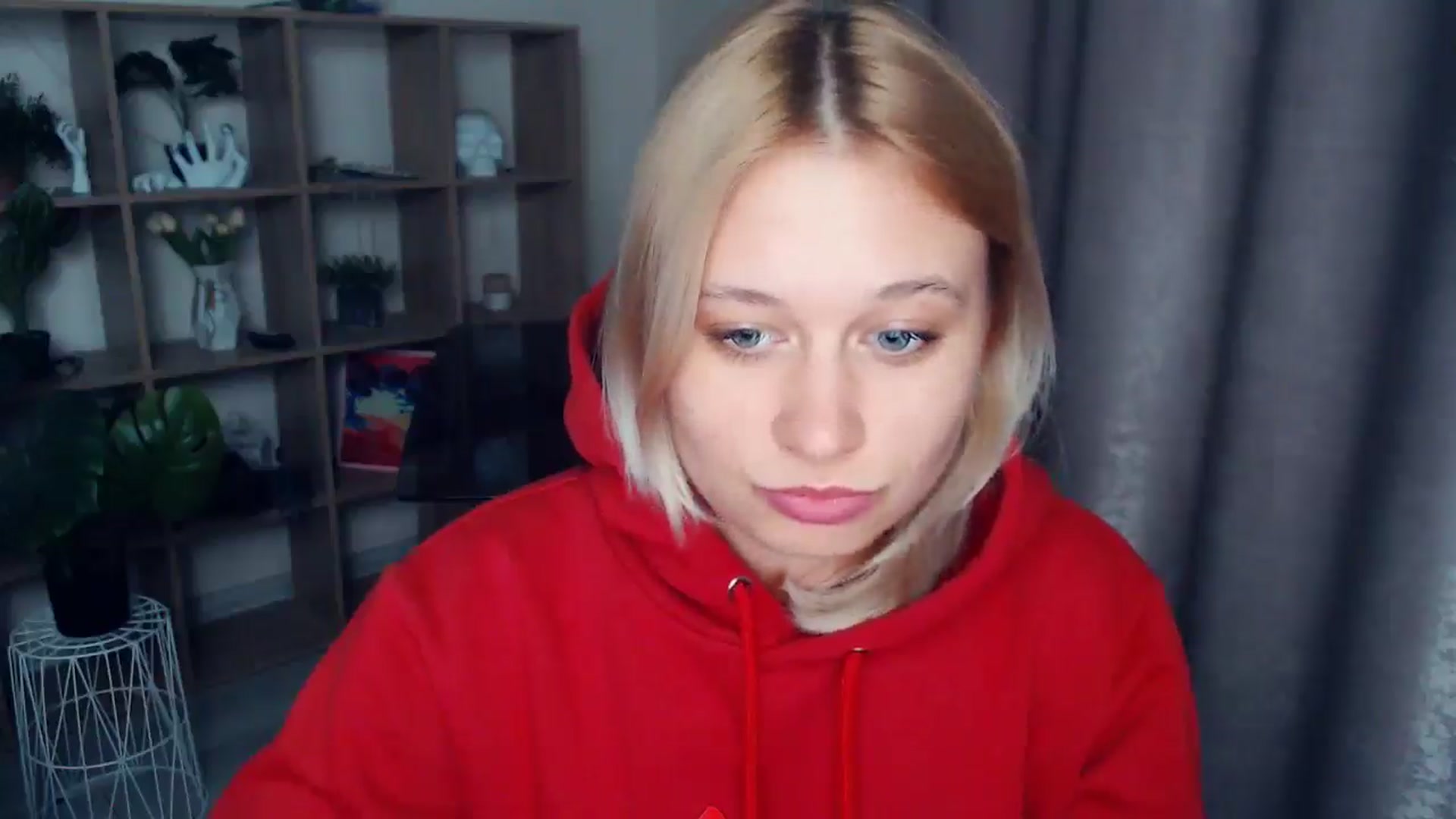 Gallery image thumbnail from Kukla_kolduna's myfreecams stream on, 04/09/2025, 18:11 image 12 of 20
