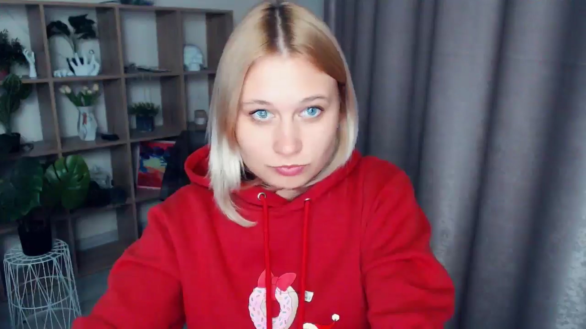Gallery image thumbnail from Kukla_kolduna's myfreecams stream on, 04/09/2025, 18:11 image 4 of 20