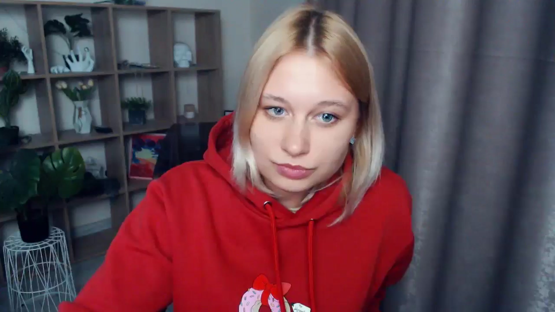 Gallery image thumbnail from Kukla_kolduna's myfreecams stream on, 04/09/2025, 18:11 image 19 of 20