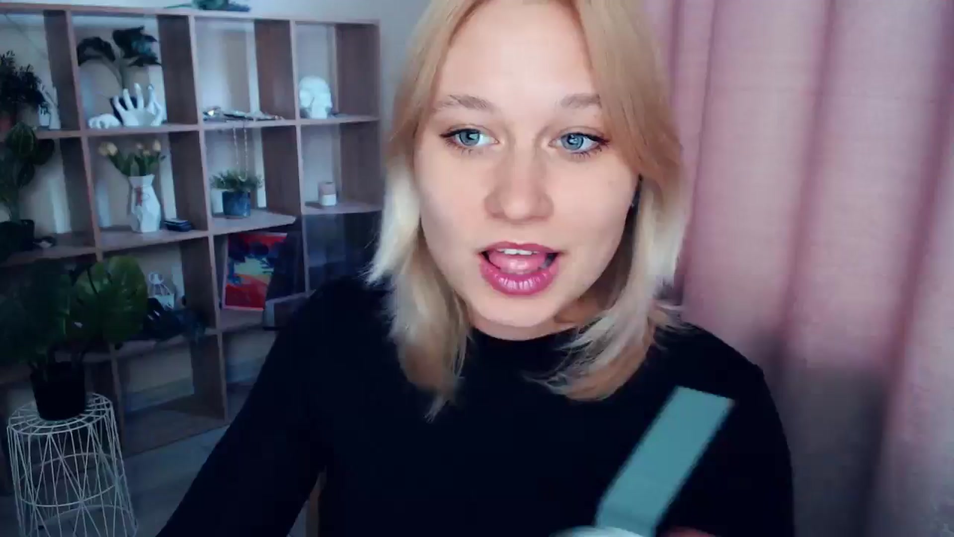 Gallery image thumbnail from Kukla_kolduna's myfreecams stream on, 04/10/2025, 15:13 image 1 of 20