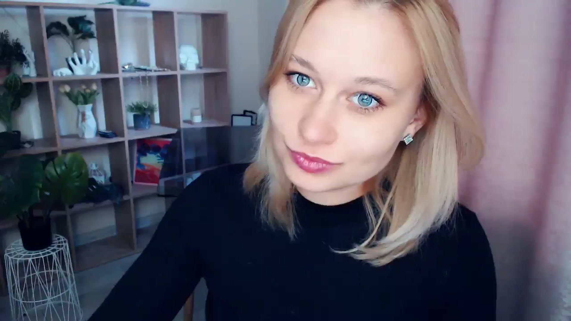 Gallery image thumbnail from Kukla_kolduna's myfreecams stream on, 04/10/2025, 15:13 image 11 of 20