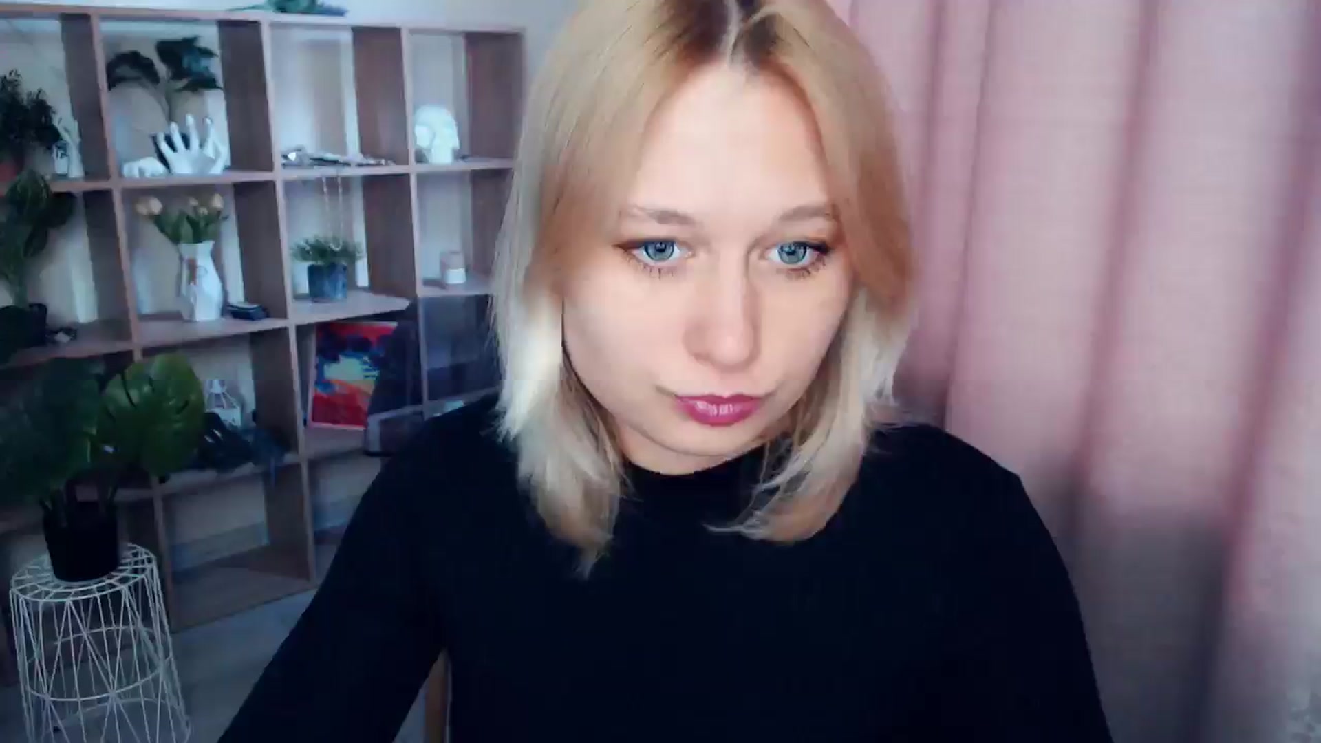 Gallery image thumbnail from Kukla_kolduna's myfreecams stream on, 04/10/2025, 15:13 image 2 of 20