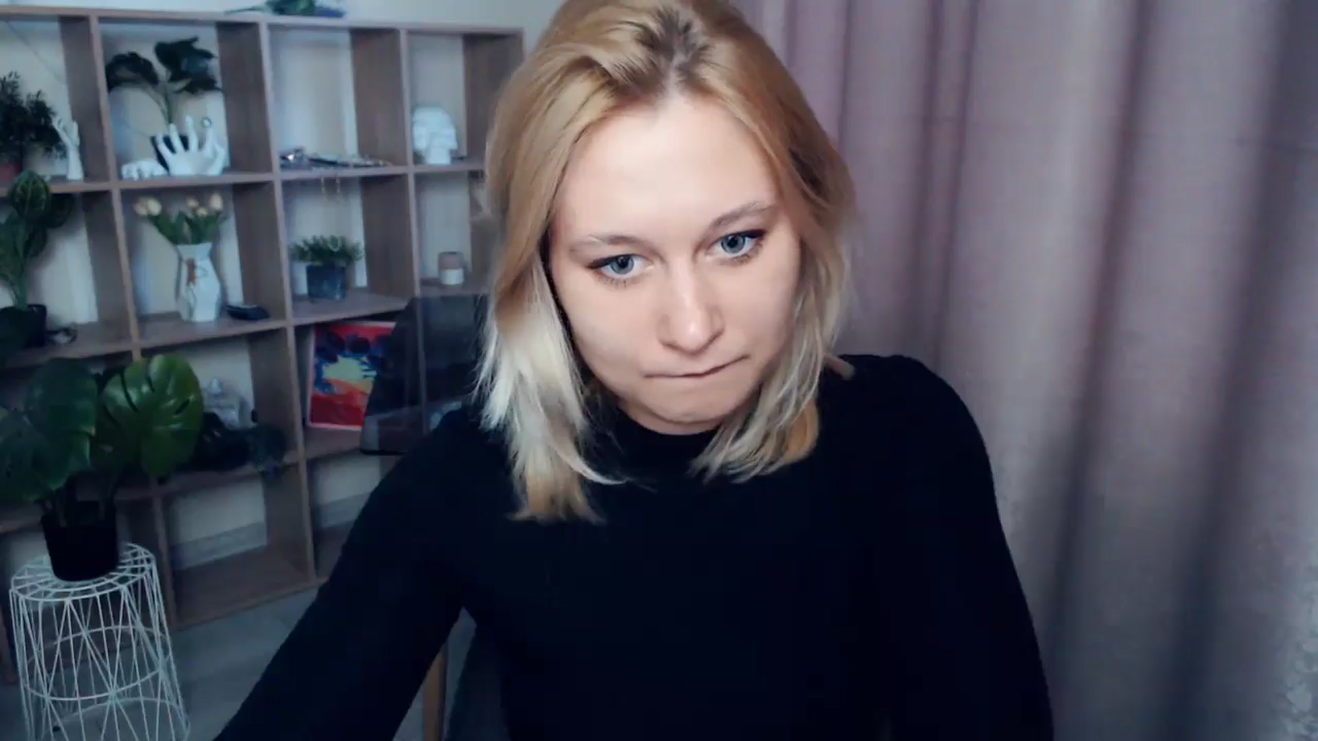 Gallery image thumbnail from Kukla_kolduna's myfreecams stream on, 04/10/2025, 15:57 image 17 of 20