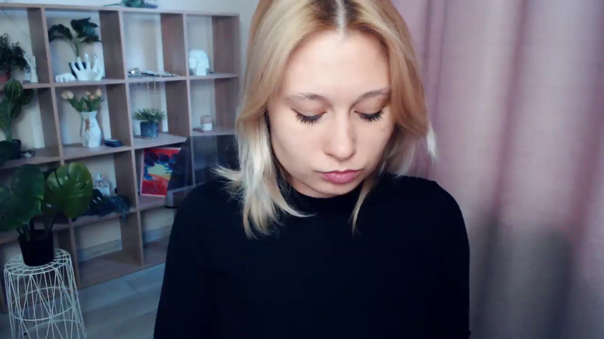 Gallery image thumbnail from Kukla_kolduna's myfreecams stream on, 04/10/2025, 15:57 image 11 of 20