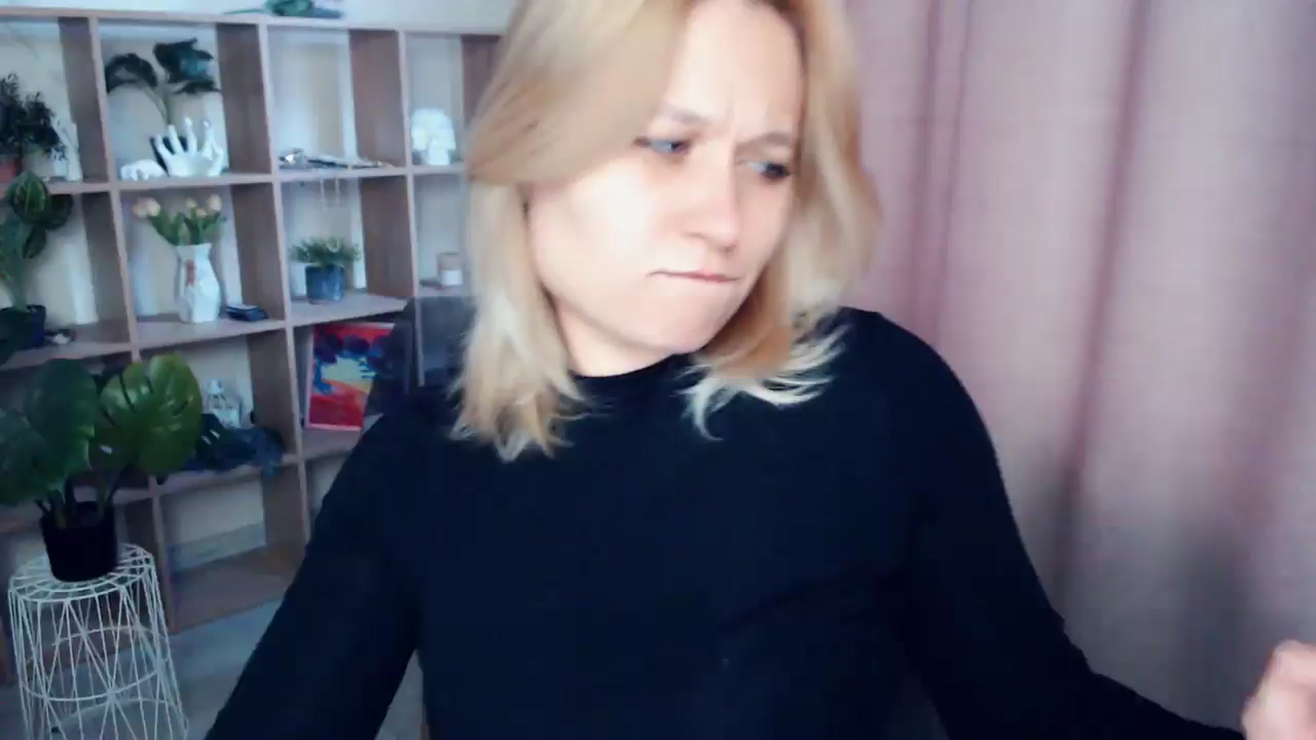 Gallery image thumbnail from Kukla_kolduna's myfreecams stream on, 04/10/2025, 15:57 image 1 of 20