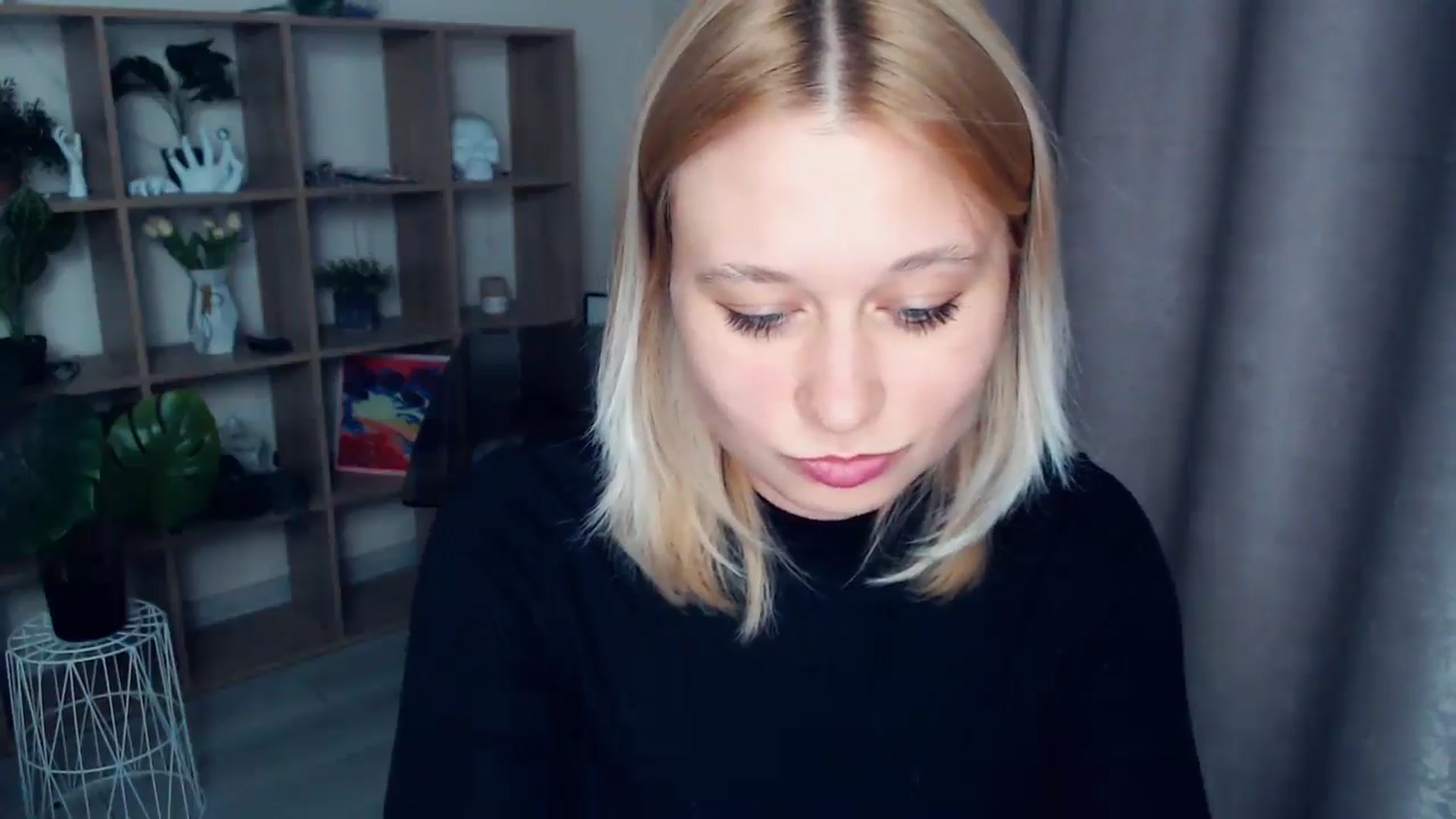 Gallery image thumbnail from Kukla_kolduna's myfreecams stream on, 04/10/2025, 17:15 image 13 of 20
