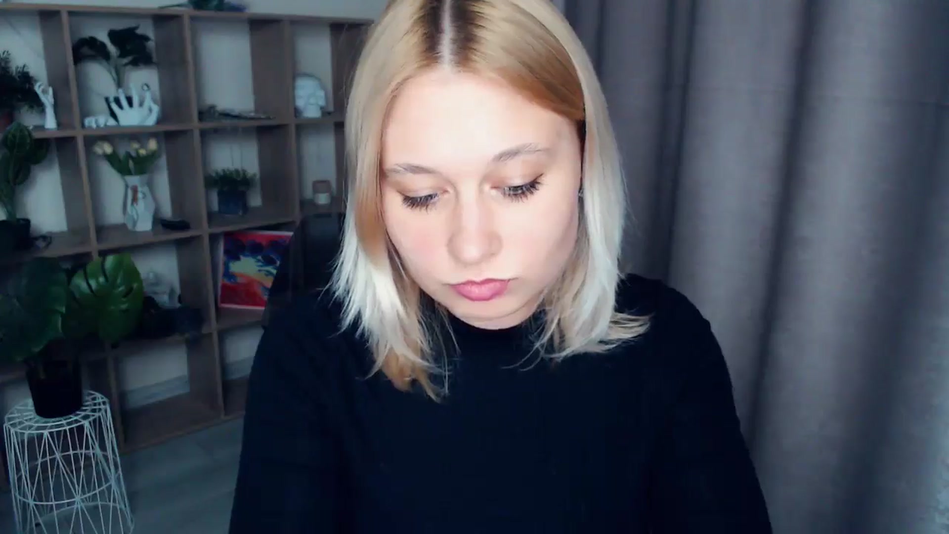 Gallery image thumbnail from Kukla_kolduna's myfreecams stream on, 04/10/2025, 17:15 image 19 of 20