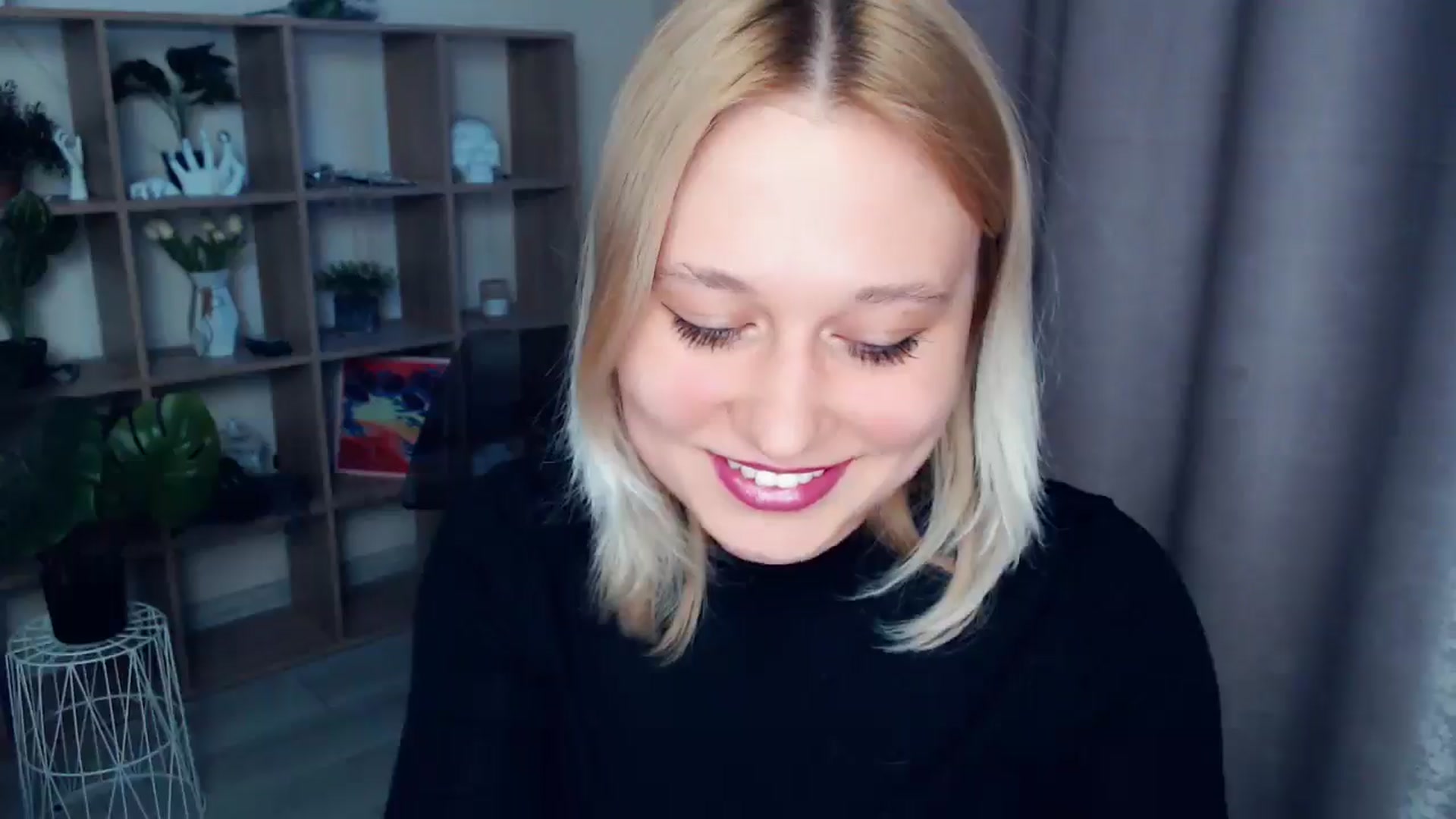 Gallery image thumbnail from Kukla_kolduna's myfreecams stream on, 04/10/2025, 17:15 image 2 of 20