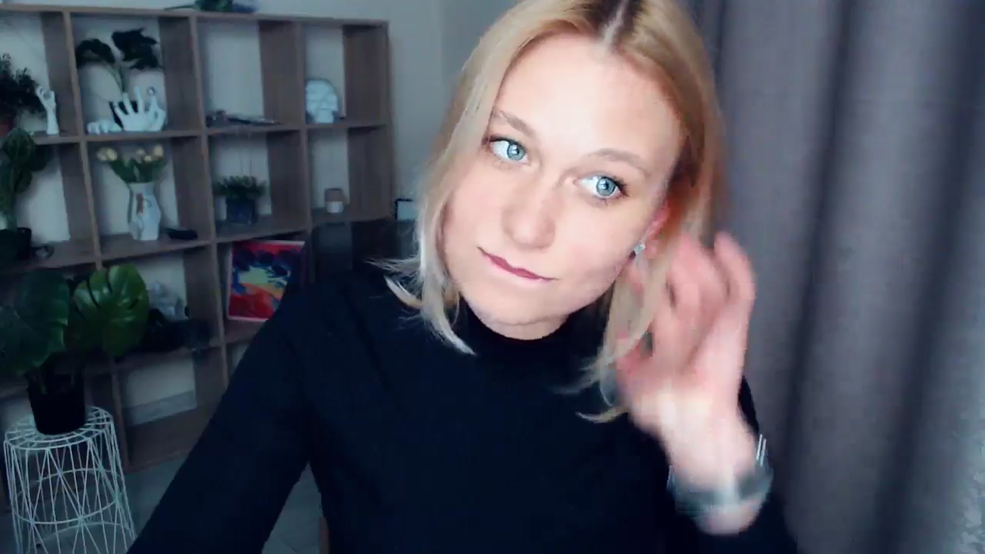 Gallery image thumbnail from Kukla_kolduna's myfreecams stream on, 04/10/2025, 17:15 image 9 of 20