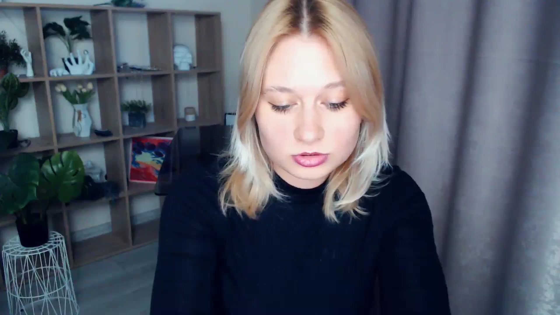 Gallery image thumbnail from Kukla_kolduna's myfreecams stream on, 04/10/2025, 17:15 image 7 of 20
