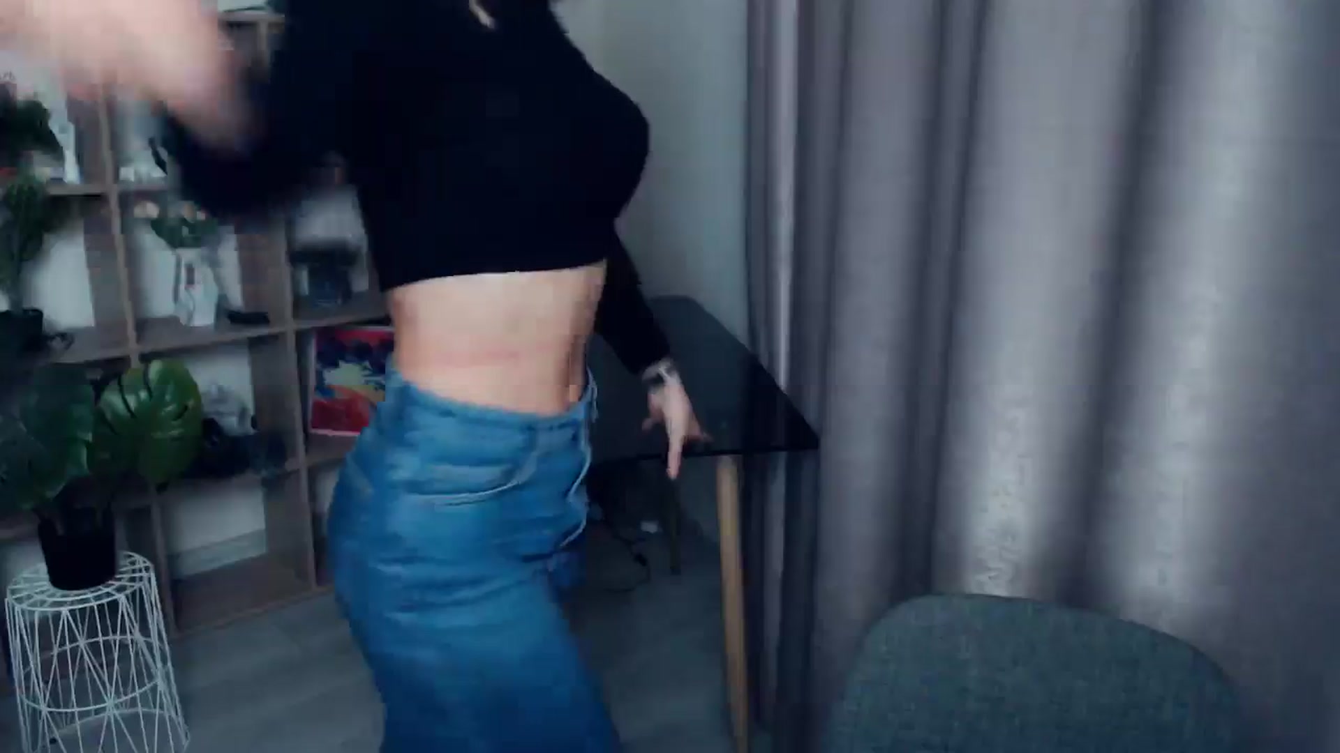 Gallery image thumbnail from Kukla_kolduna's myfreecams stream on, 04/10/2025, 17:15 image 17 of 20
