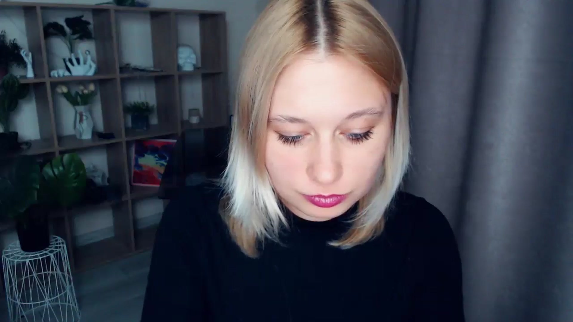 Gallery image thumbnail from Kukla_kolduna's myfreecams stream on, 04/10/2025, 18:04 image 7 of 20