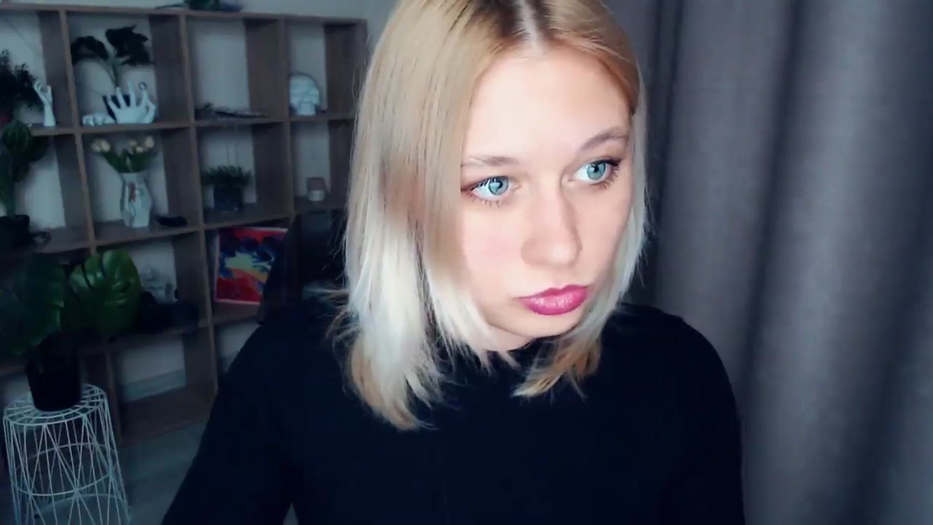 Gallery image thumbnail from Kukla_kolduna's myfreecams stream on, 04/10/2025, 18:04 image 4 of 20