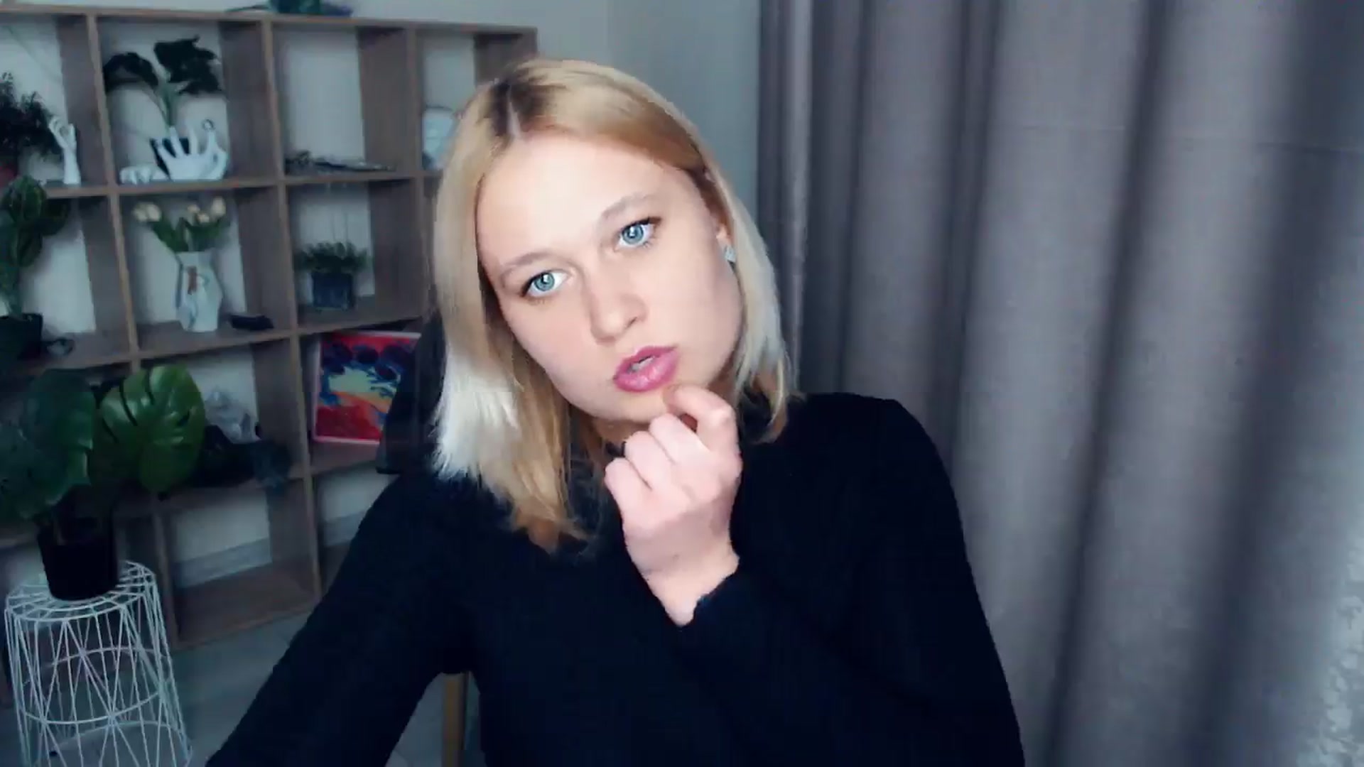 Gallery image thumbnail from Kukla_kolduna's myfreecams stream on, 04/10/2025, 18:04 image 17 of 20
