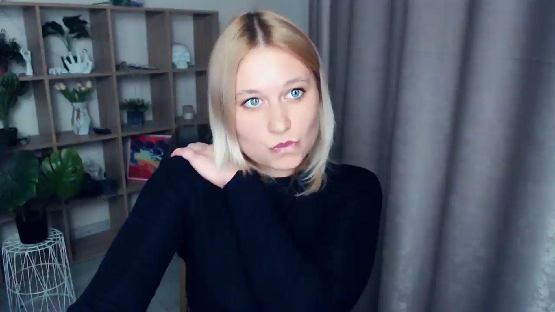 Gallery image thumbnail from Kukla_kolduna's myfreecams stream on, 04/10/2025, 18:04 image 11 of 20