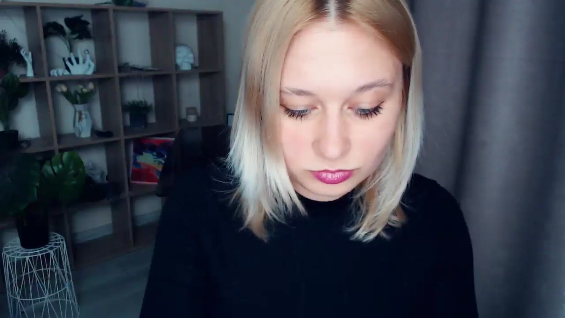 Gallery image thumbnail from Kukla_kolduna's myfreecams stream on, 04/10/2025, 18:04 image 3 of 20