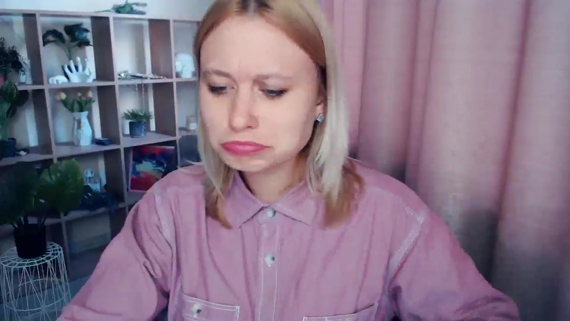 Gallery image thumbnail from Kukla_kolduna's myfreecams stream on, 04/11/2025, 16:18 image 18 of 20