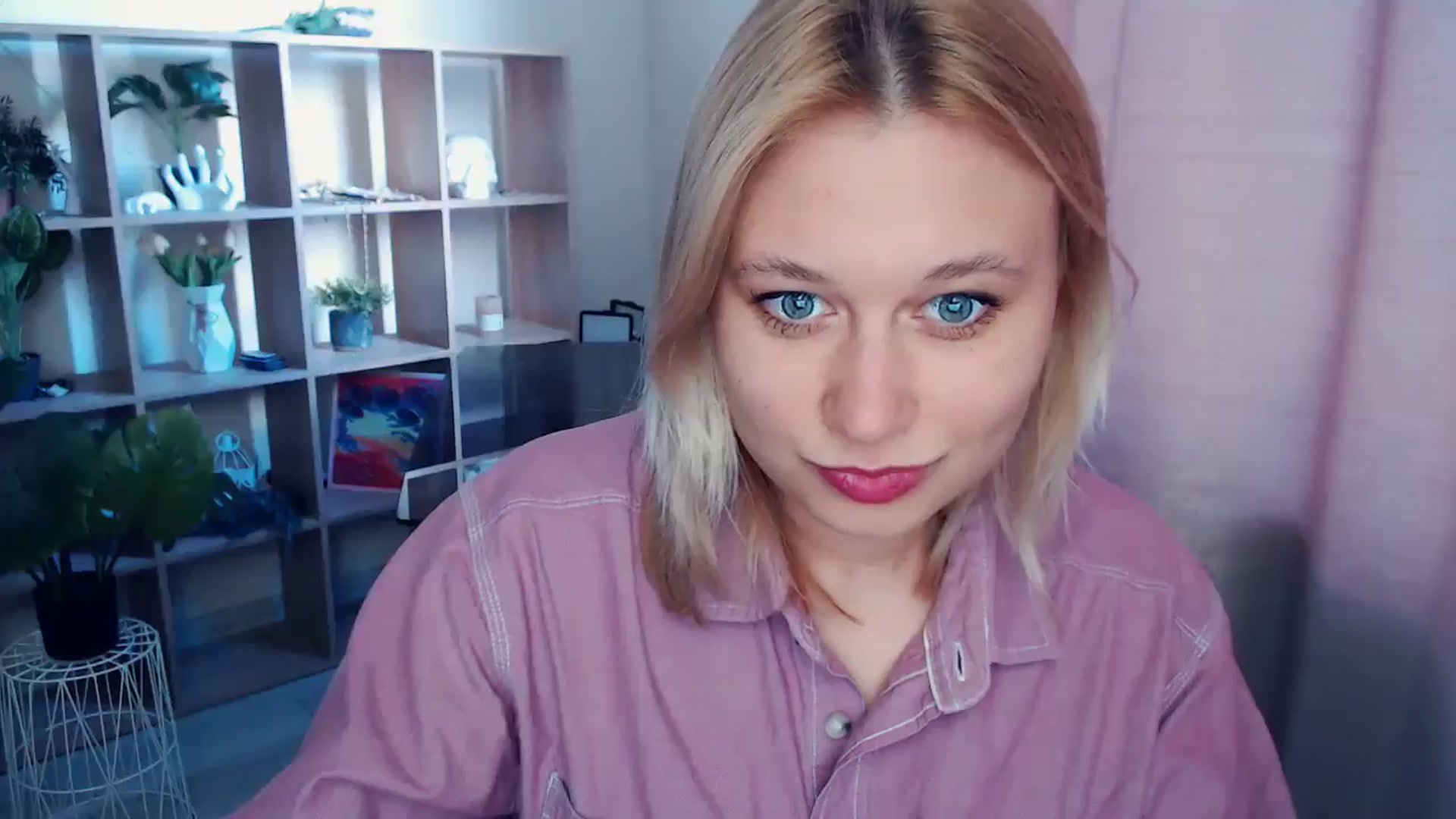 Gallery image thumbnail from Kukla_kolduna's myfreecams stream on, 04/11/2025, 16:18 image 4 of 20