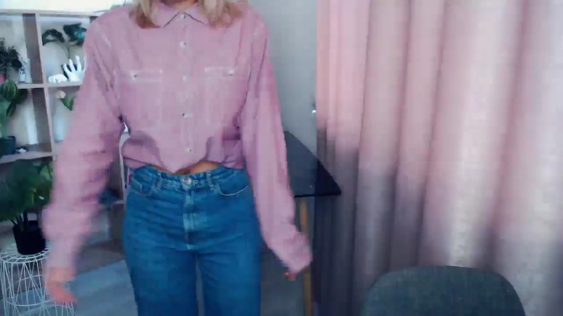 Gallery image thumbnail from Kukla_kolduna's myfreecams stream on, 04/11/2025, 16:18 image 19 of 20