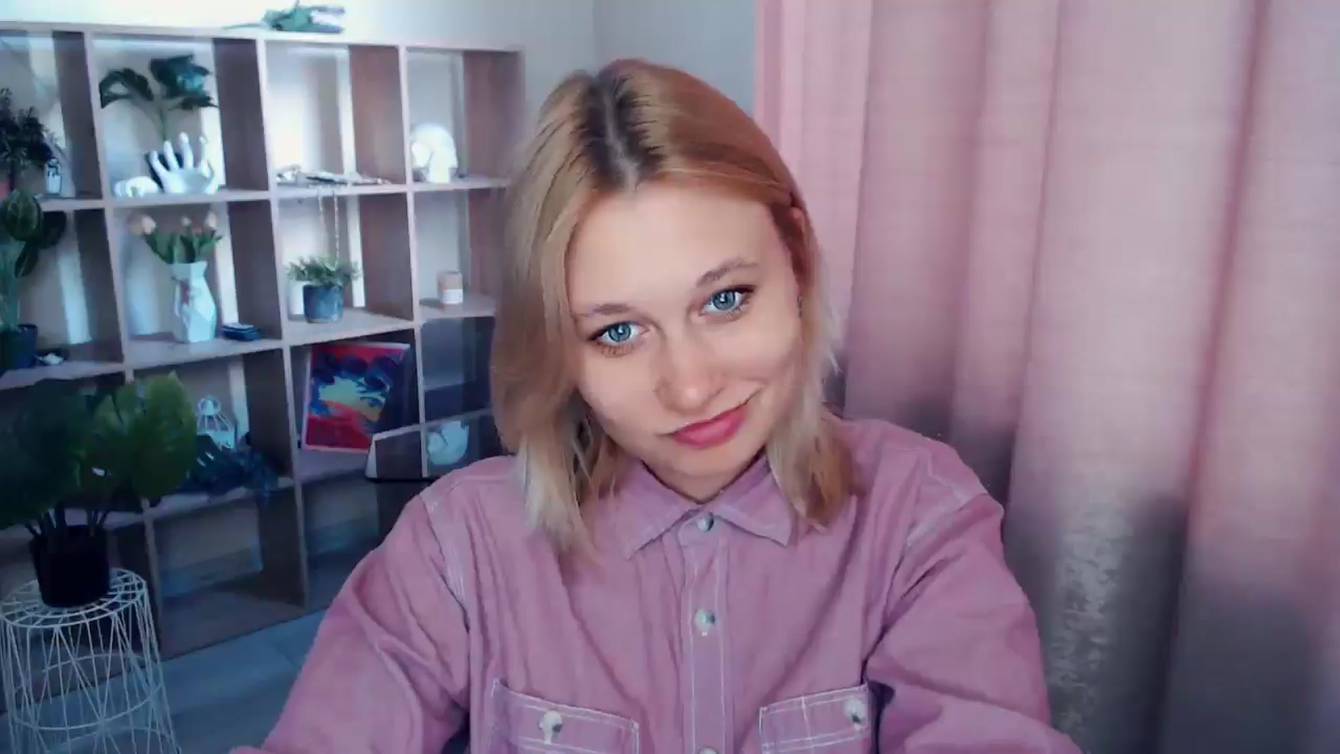 Gallery image thumbnail from Kukla_kolduna's myfreecams stream on, 04/11/2025, 16:18 image 14 of 20