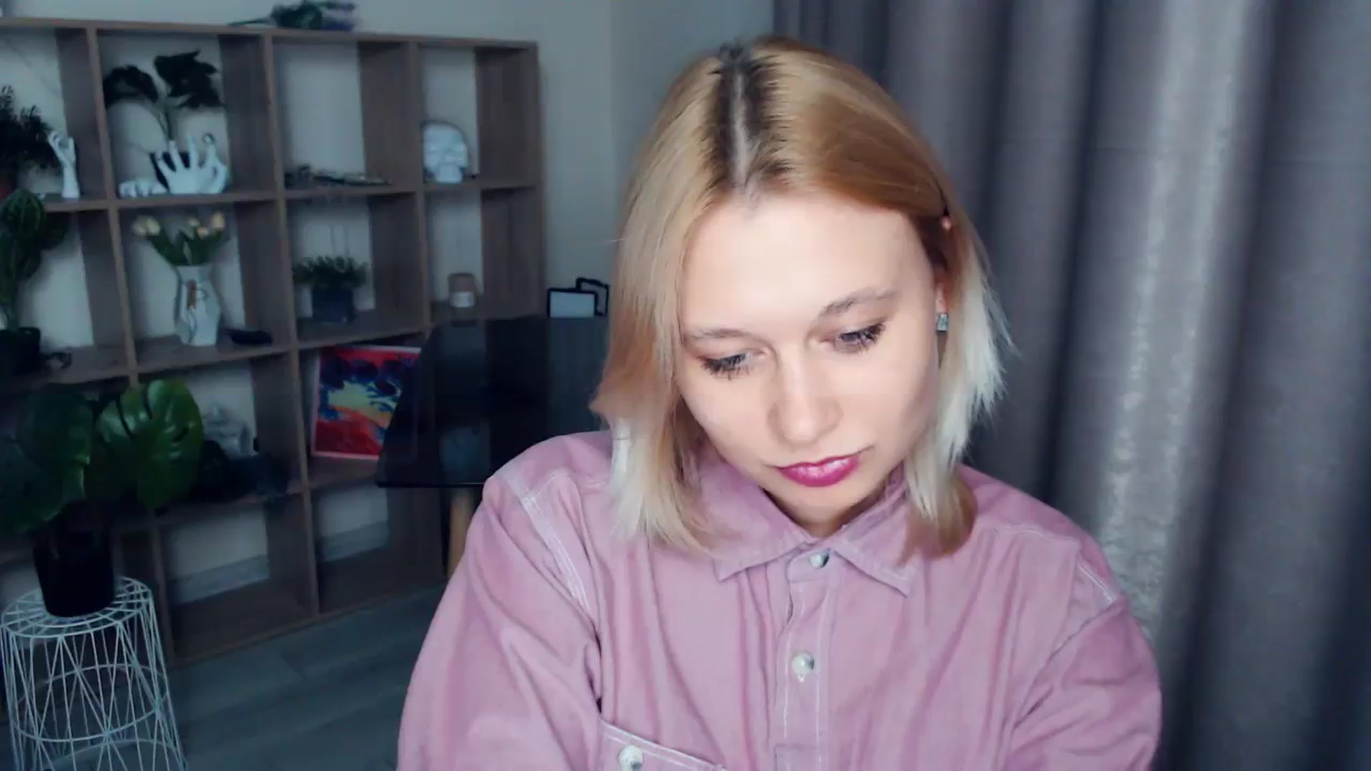 Gallery image thumbnail from Kukla_kolduna's myfreecams stream on, 04/11/2025, 17:34 image 7 of 20
