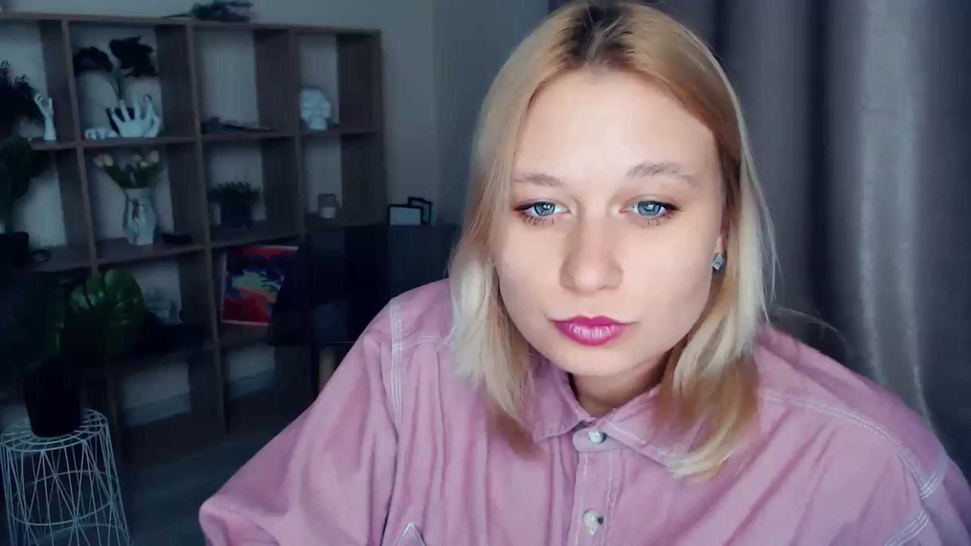 Gallery image thumbnail from Kukla_kolduna's myfreecams stream on, 04/11/2025, 17:34 image 13 of 20