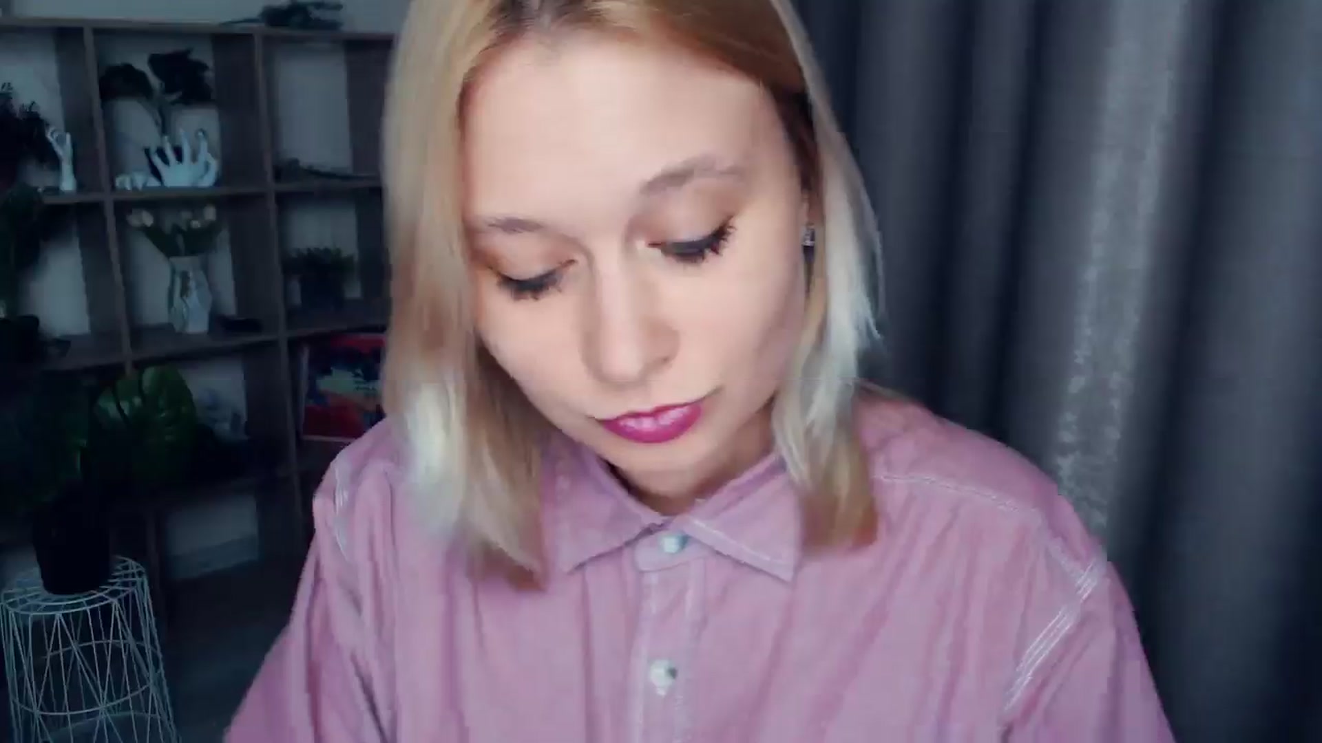 Gallery image thumbnail from Kukla_kolduna's myfreecams stream on, 04/11/2025, 17:34 image 12 of 20