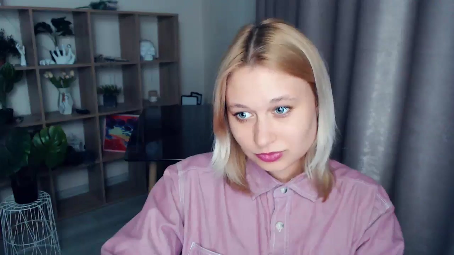 Gallery image thumbnail from Kukla_kolduna's myfreecams stream on, 04/11/2025, 17:34 image 17 of 20