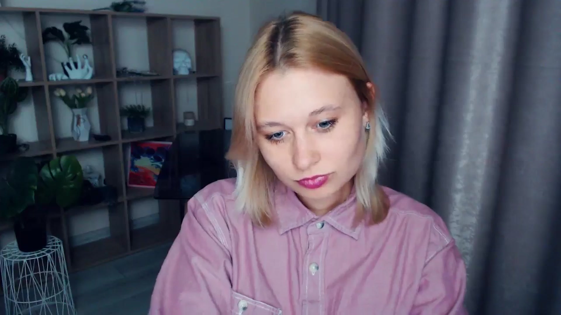 Gallery image thumbnail from Kukla_kolduna's myfreecams stream on, 04/11/2025, 17:34 image 6 of 20