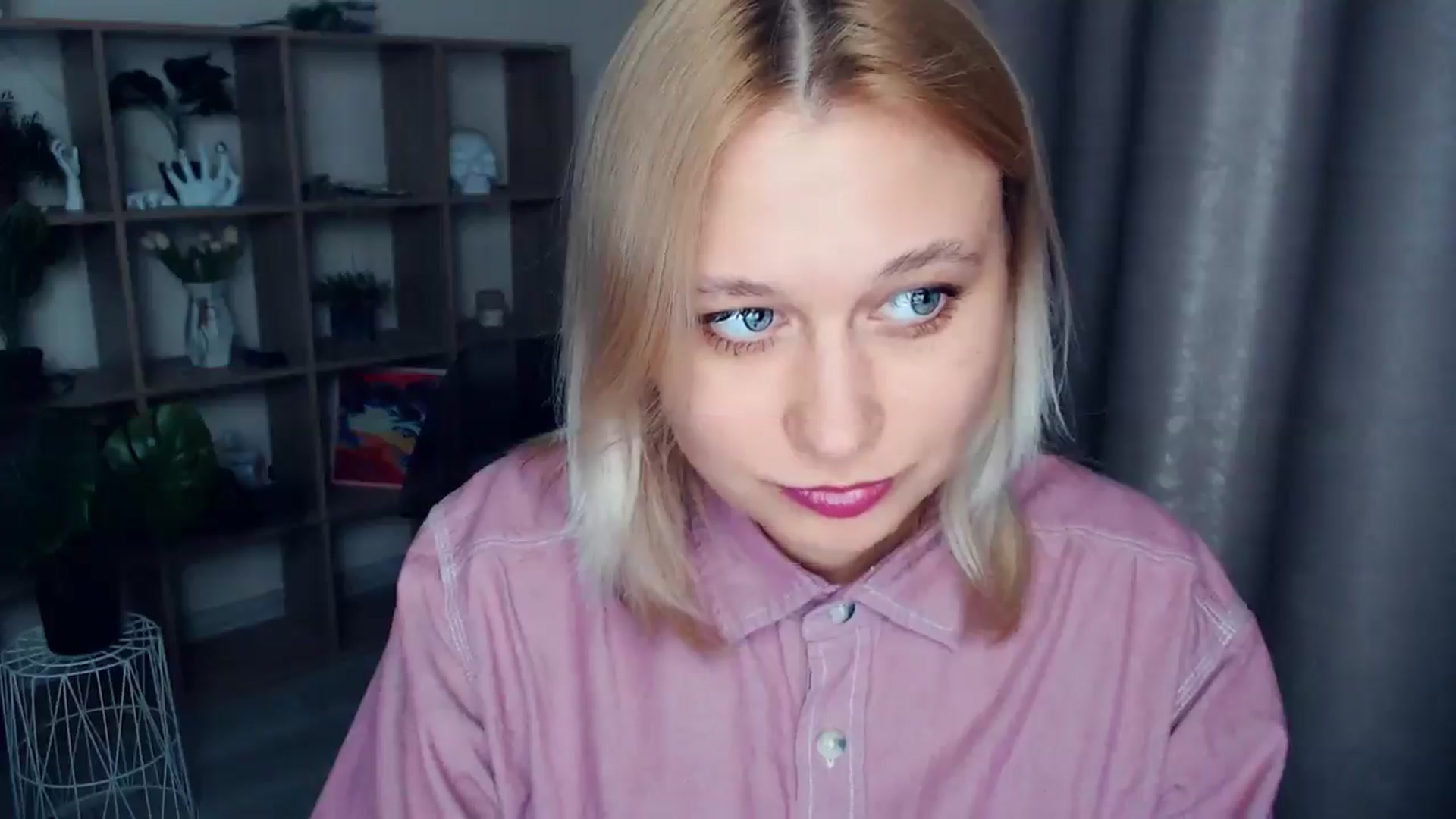 Gallery image thumbnail from Kukla_kolduna's myfreecams stream on, 04/11/2025, 17:34 image 14 of 20