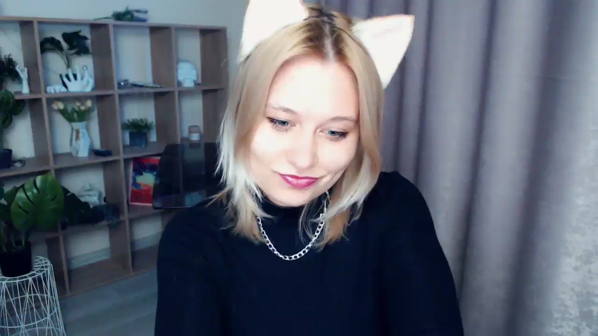 Gallery image thumbnail from Kukla_kolduna's myfreecams stream on, 04/12/2025, 17:23 image 12 of 20