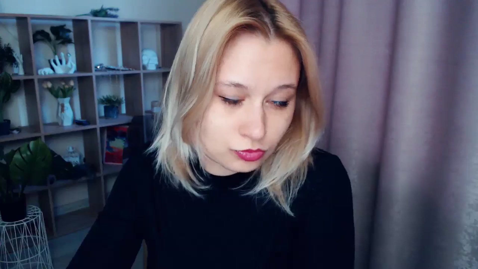 Gallery image thumbnail from Kukla_kolduna's myfreecams stream on, 04/12/2025, 17:23 image 6 of 20