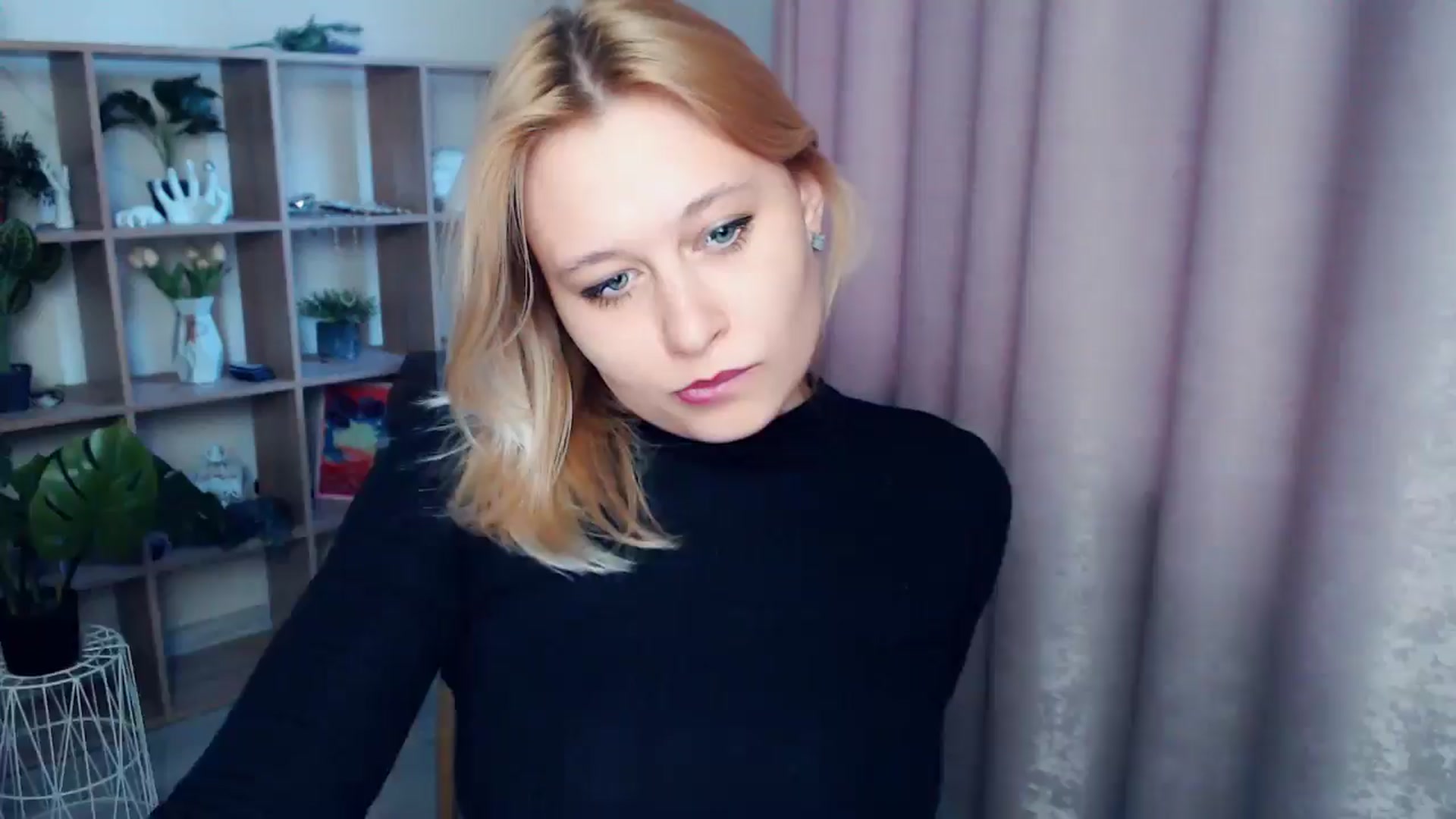 Gallery image thumbnail from Kukla_kolduna's myfreecams stream on, 04/12/2025, 17:23 image 7 of 20