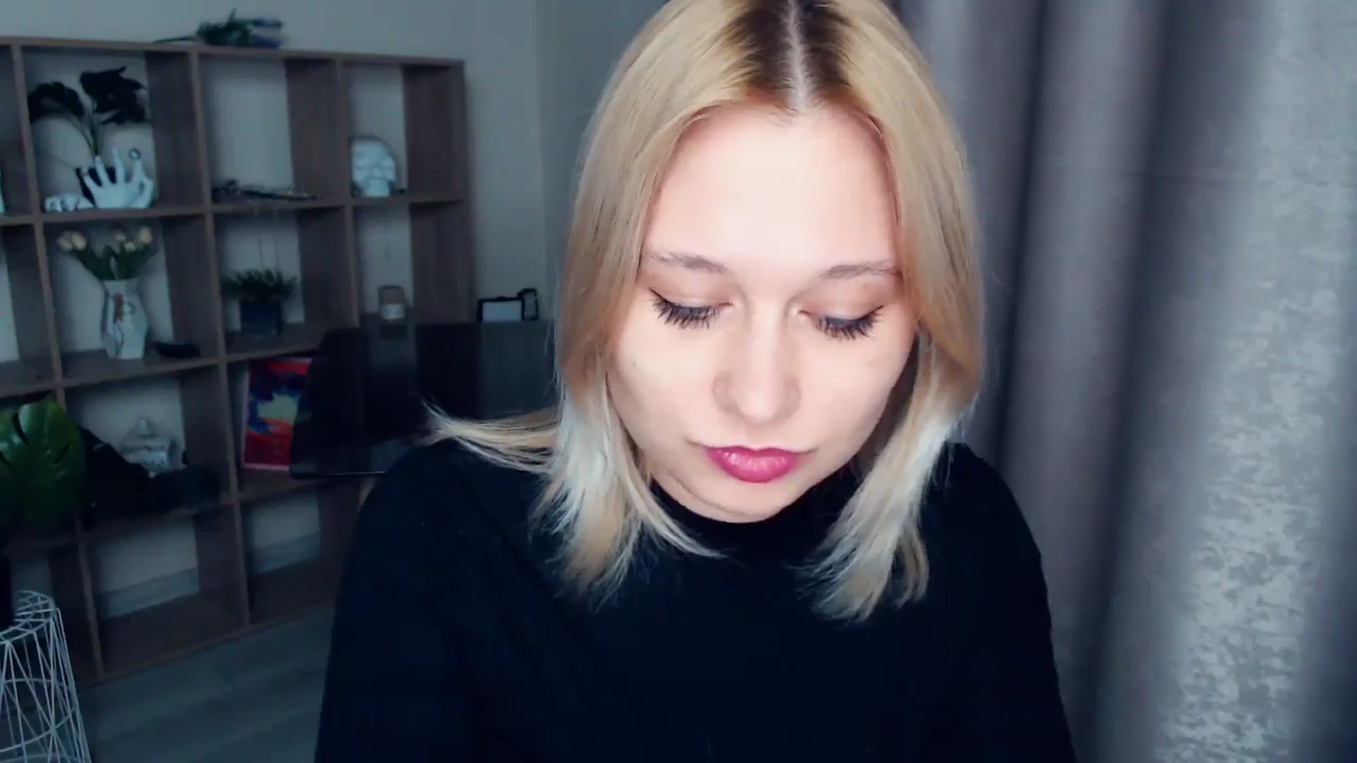 Gallery image thumbnail from Kukla_kolduna's myfreecams stream on, 04/12/2025, 18:27 image 3 of 20
