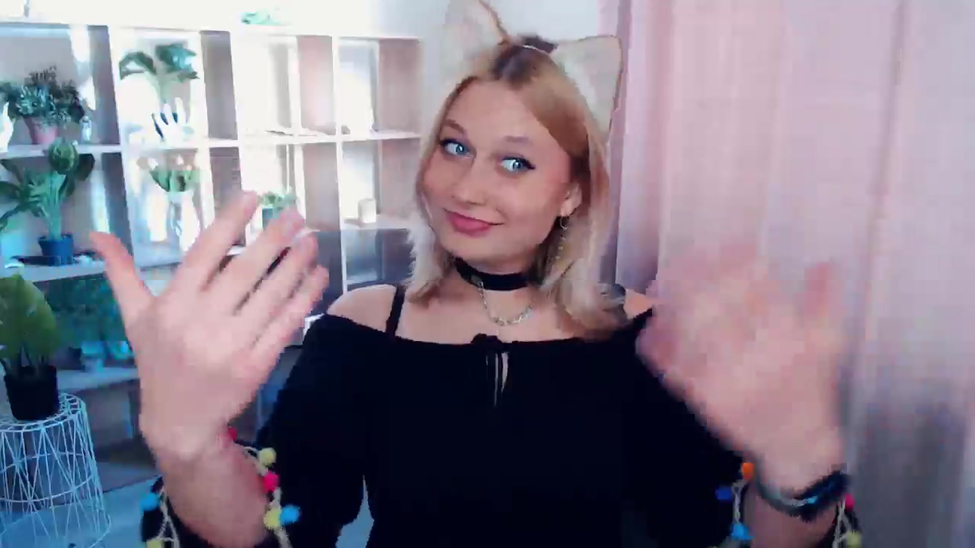 Gallery image thumbnail from Kukla_kolduna's myfreecams stream on, 04/13/2025, 14:50 image 19 of 20